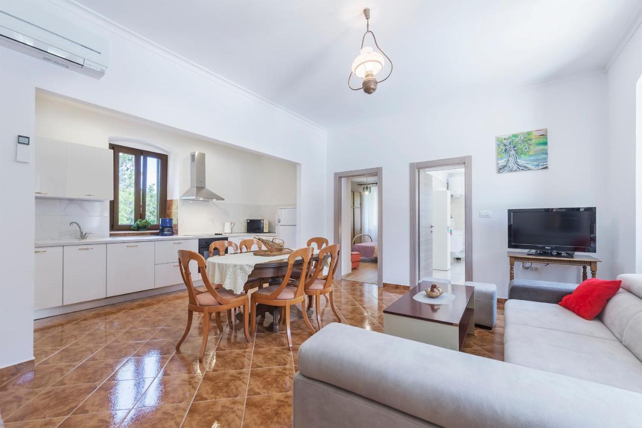 לאבין Villa Ana מראה חיצוני תמונה